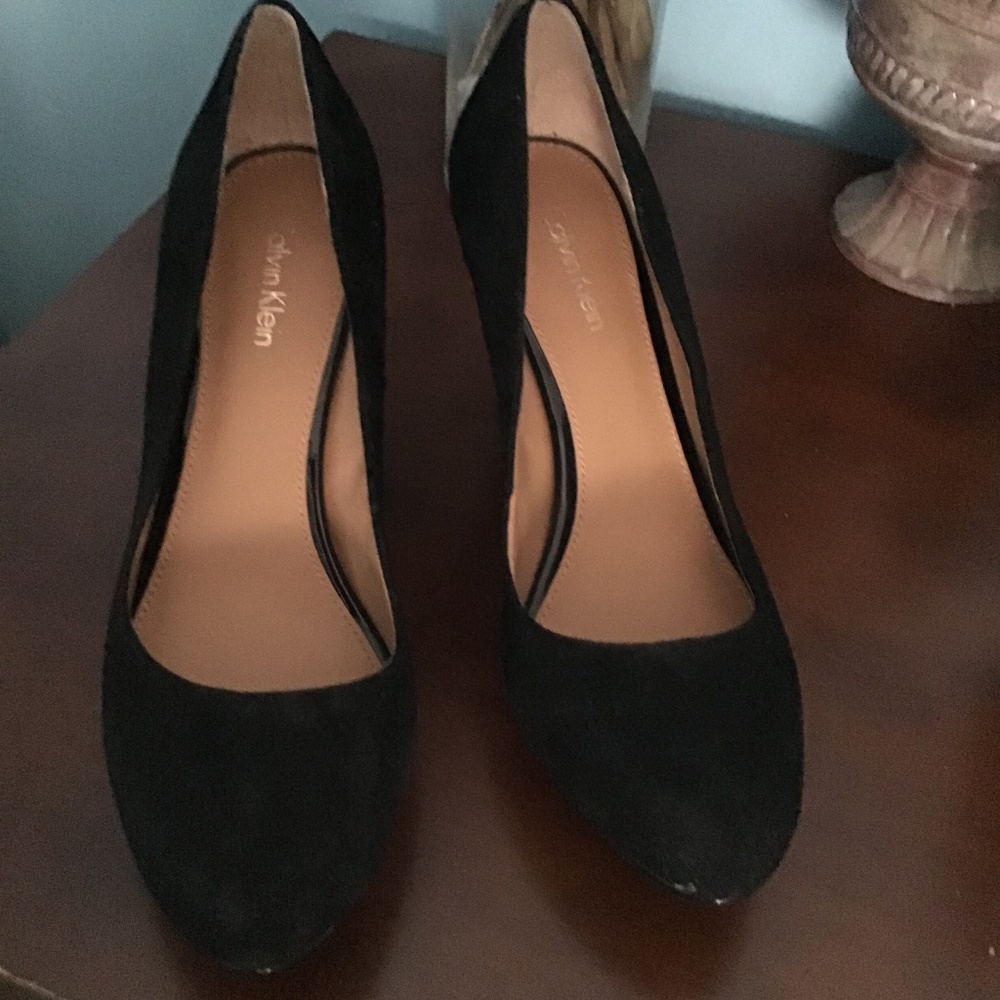 Calvin Klein Black Suede Pumps Size 6 1/2